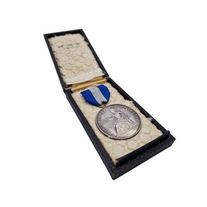 Medaljen for Lang og Tro Tjeneste 1945