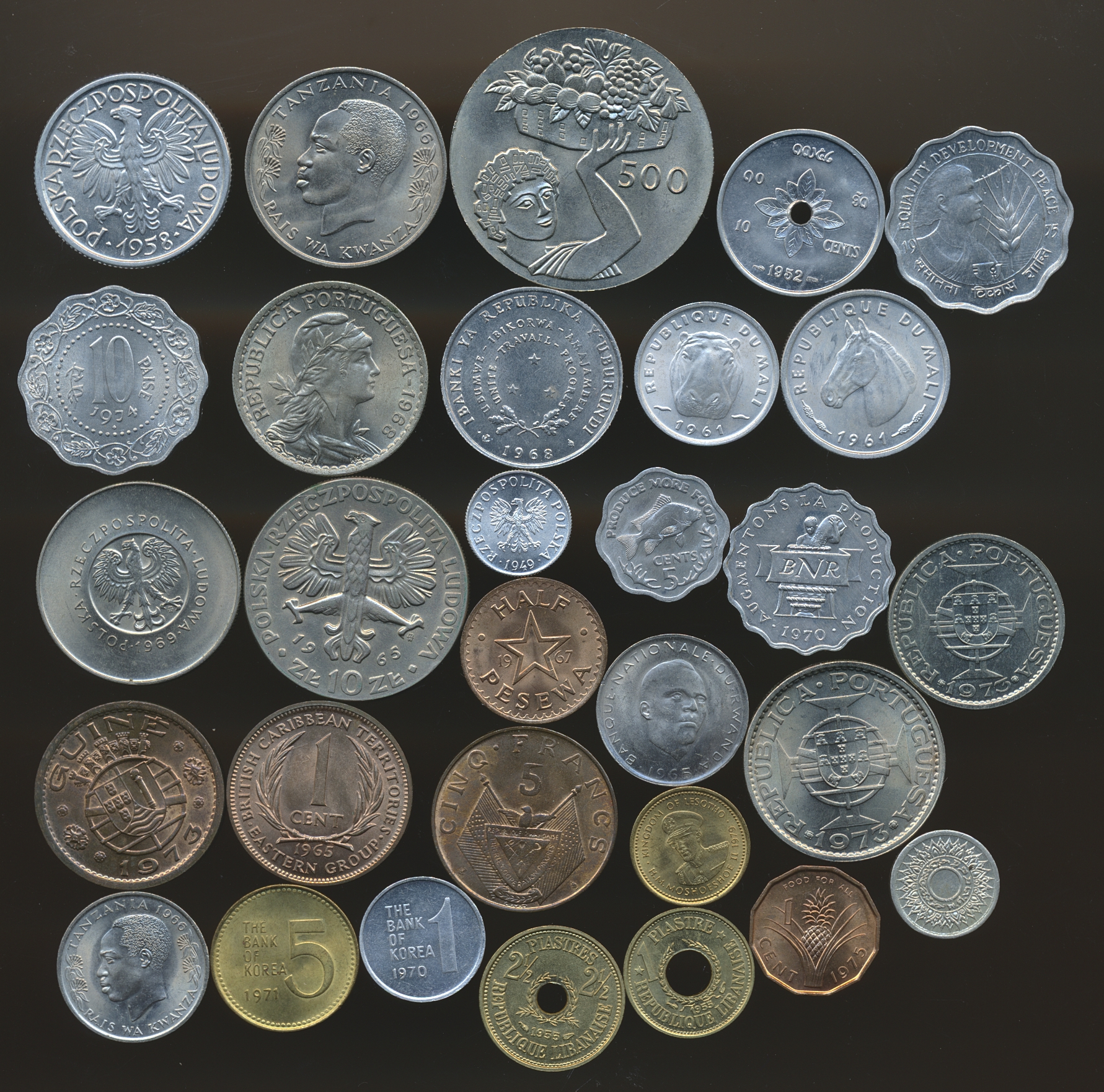 Hele Verden Samling med 29 forskjellige Mynter 1950-70-tallet Kv 0 