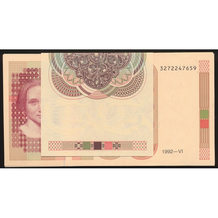 Legg med 100 Kroner 1992 Kv 01-0