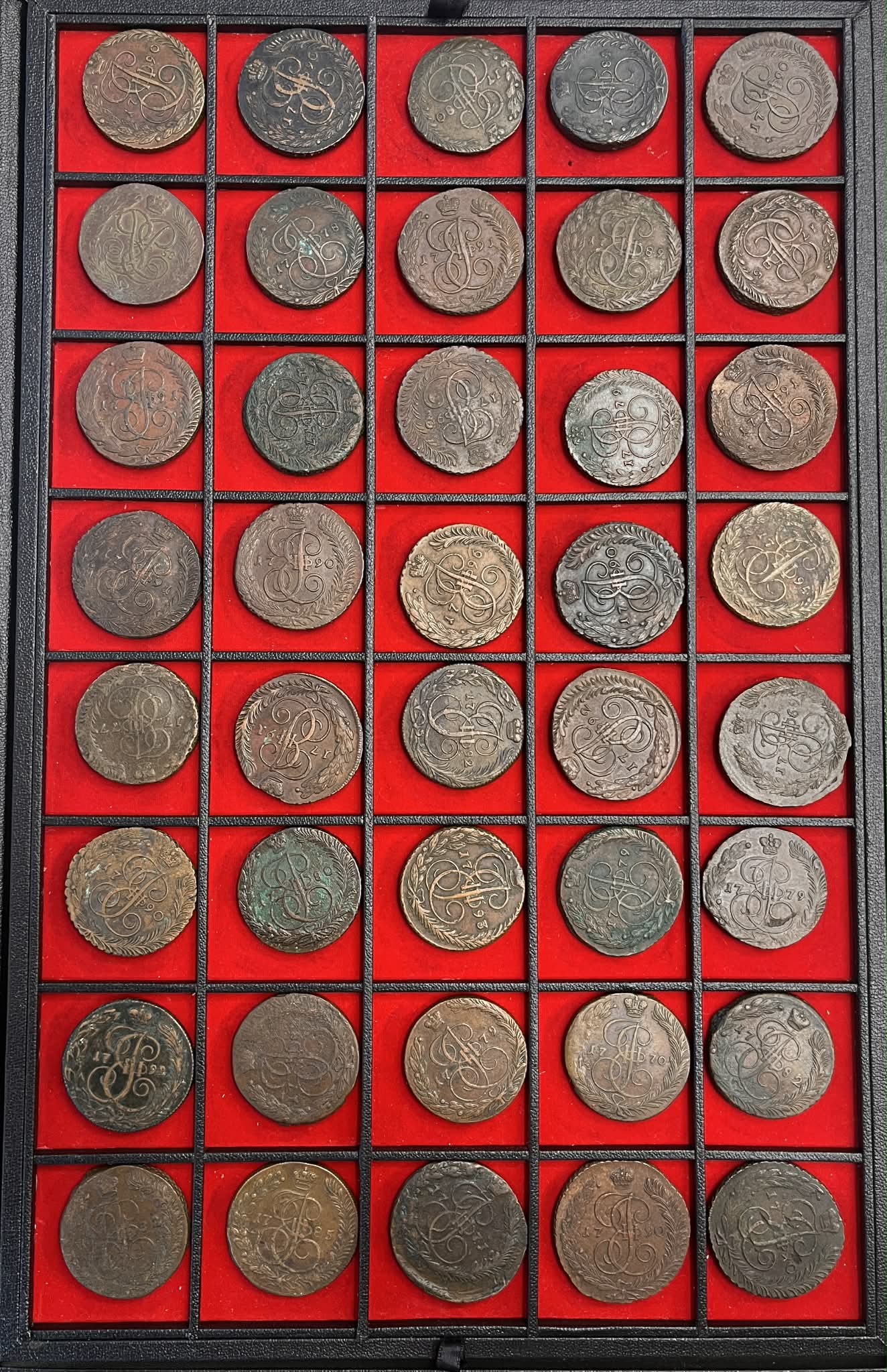 Samling 40 Stk. 5 Kopeck Russland. God Spredning i År (1758-1796) og Mange I Pen Kvalitet